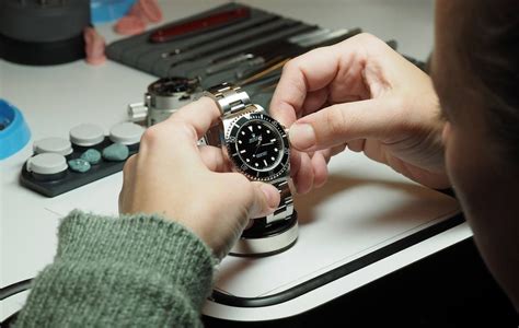 nep rolex batterij vervangen|Rolex tijd instellen.